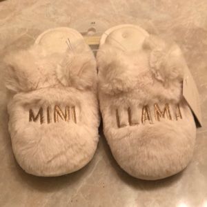 Lauren Conrad Mini Llama house slippers. New with tags. Size 4-5 big girls.